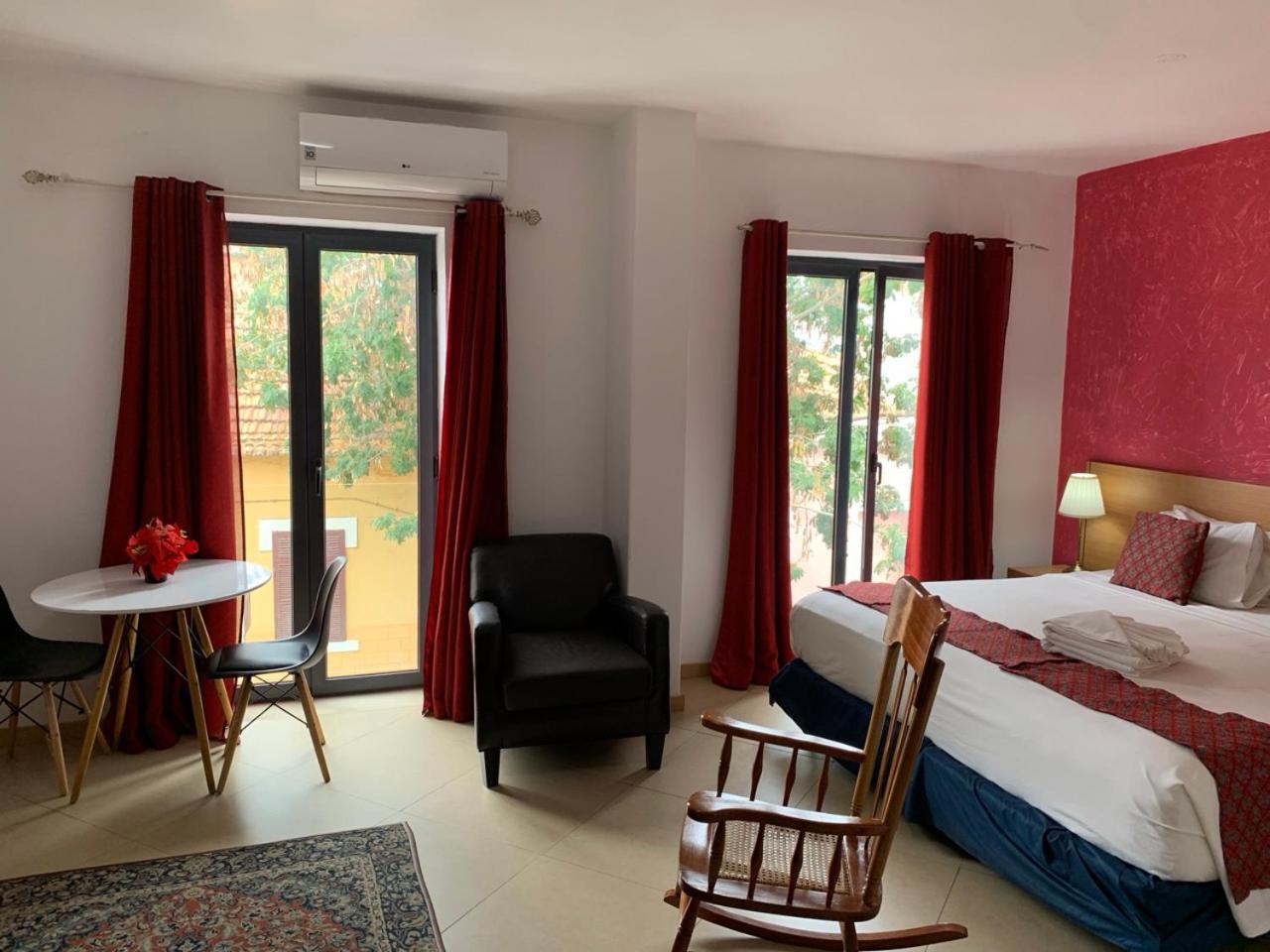 Deluxe Aparthotel Praia Exterior photo